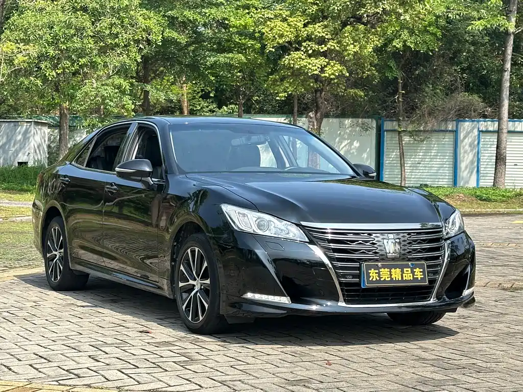 Toyota Crown 2019