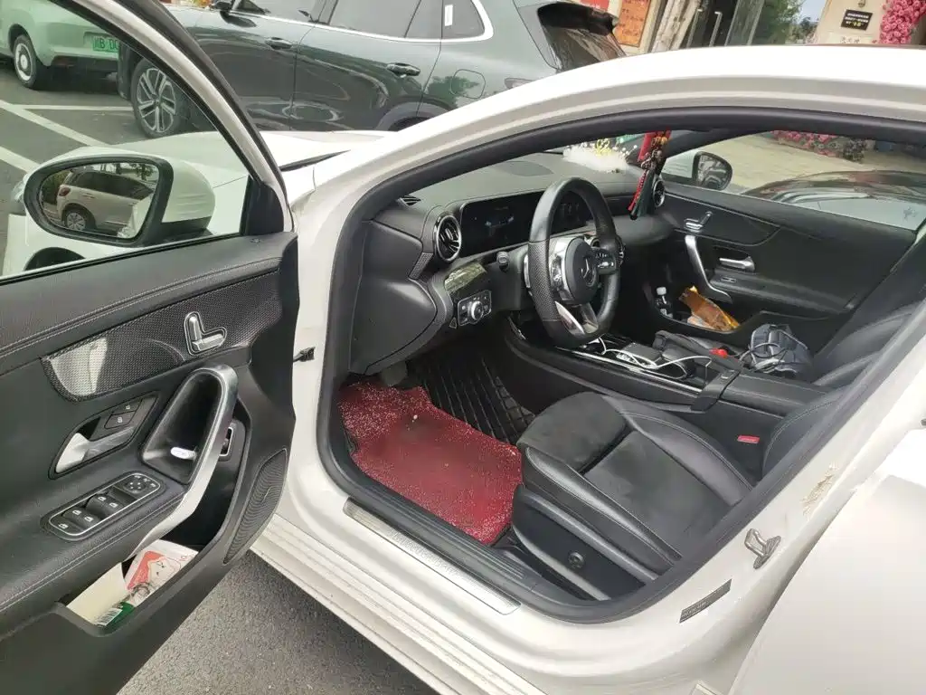 Mercedes-Benz A-Class — миниатюра 12