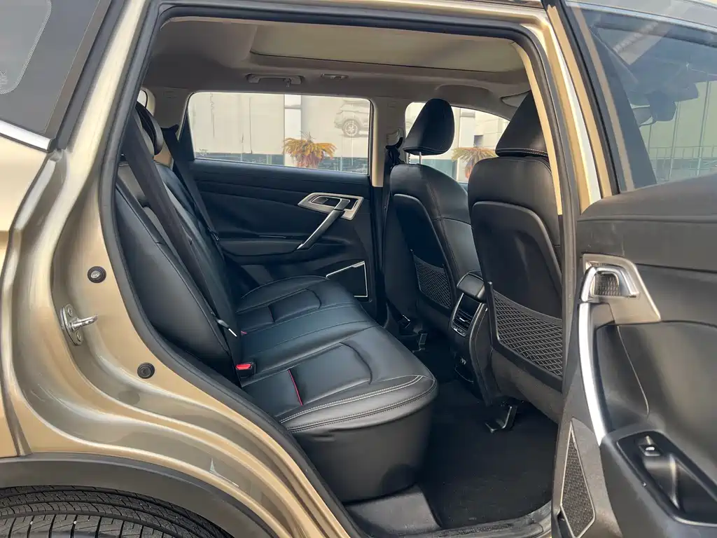 Geely Boyue — миниатюра 10
