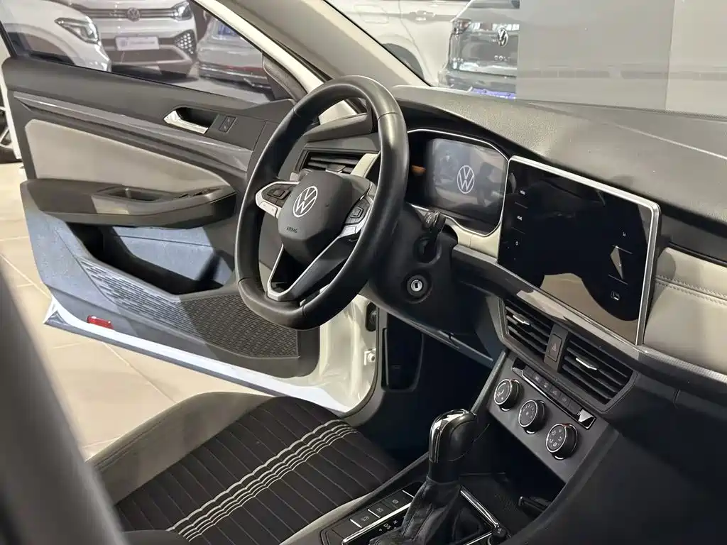 Volkswagen Bora — миниатюра 8