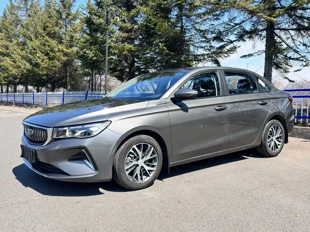 Geely Emgrand 2024