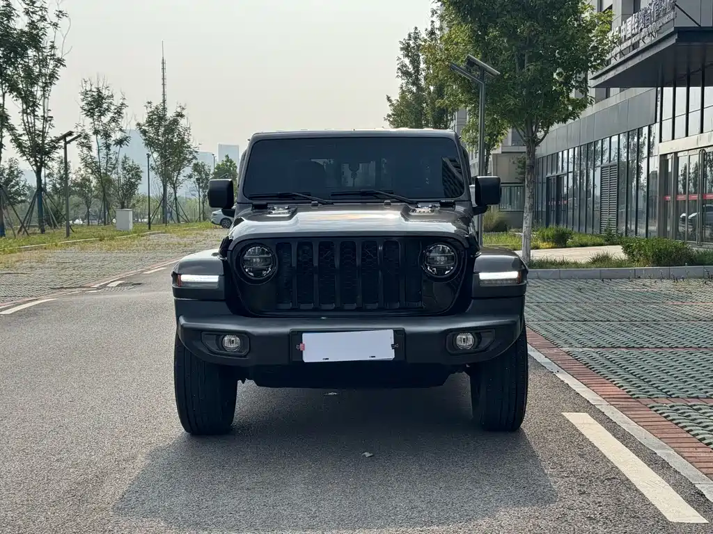 Jeep Gladiator — миниатюра 2