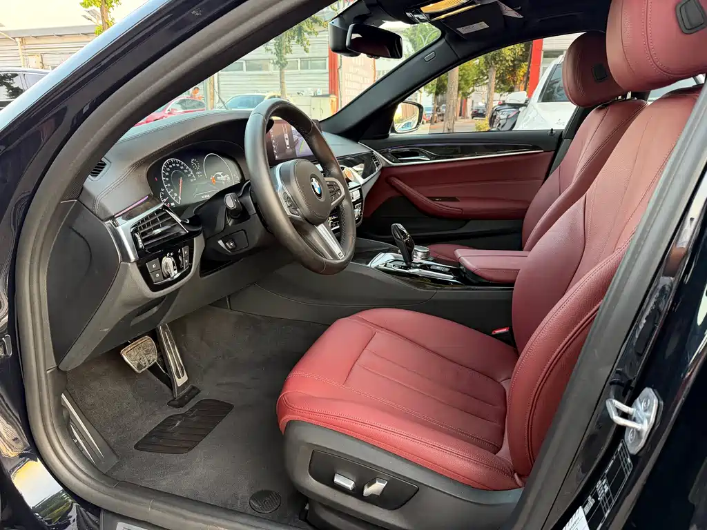 BMW 5 Series — миниатюра 5