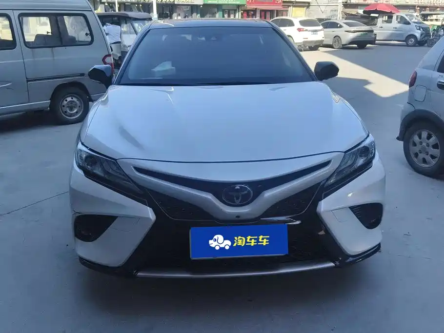 Toyota Camry — миниатюра 2