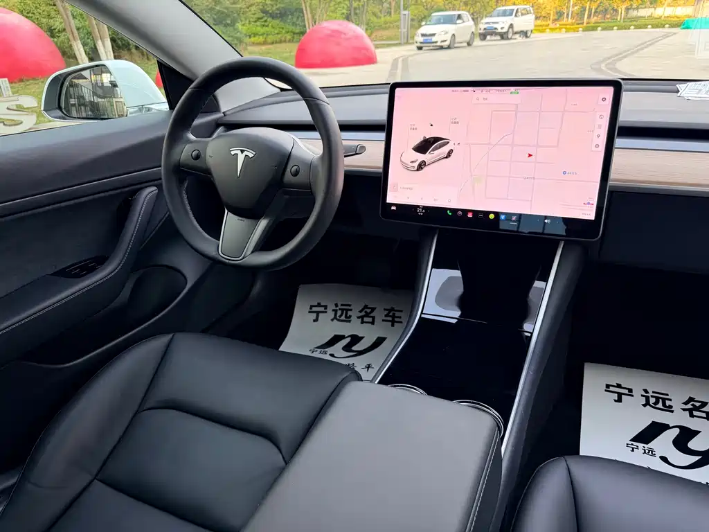Tesla Model 3 — миниатюра 15