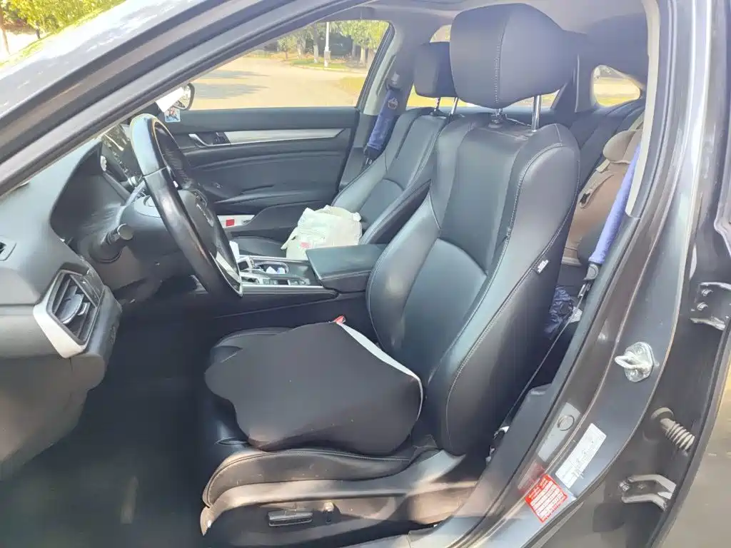 Honda Accord — миниатюра 11