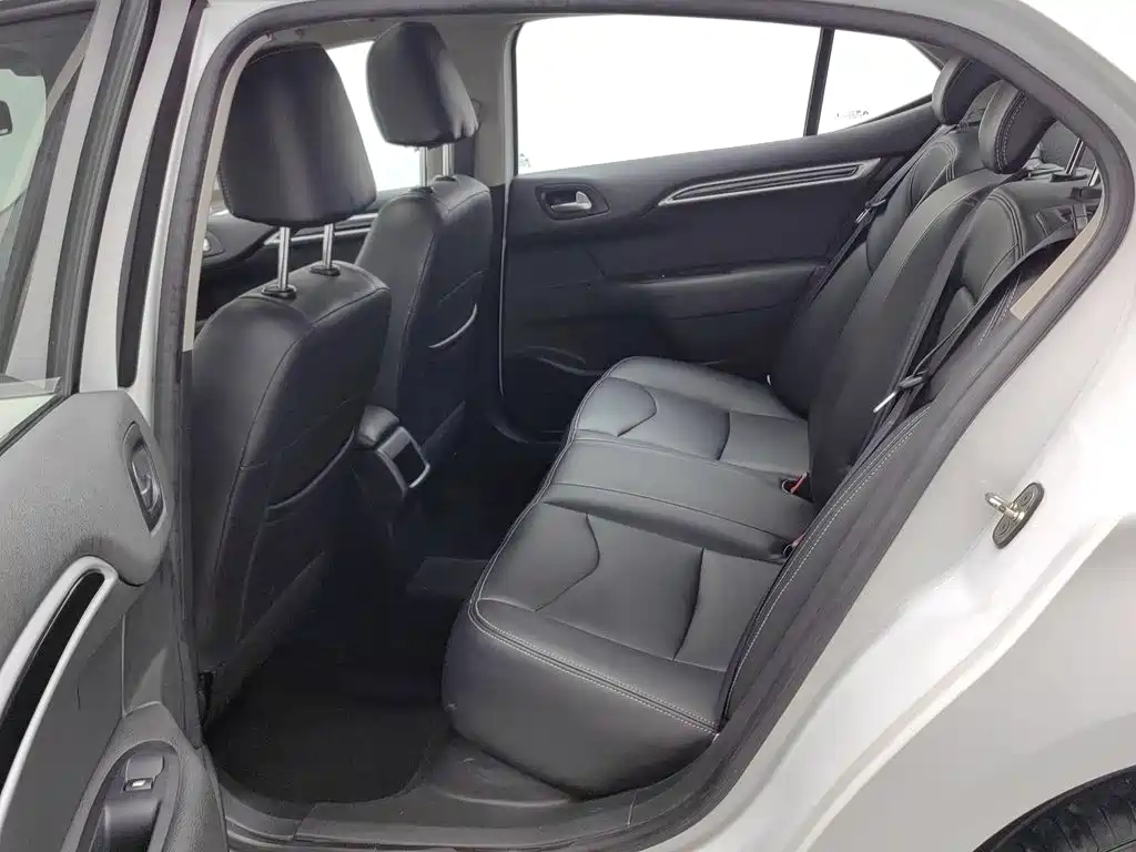 Citroen C4L — миниатюра 15