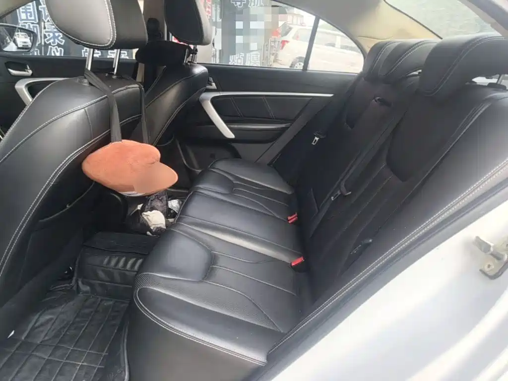 Geely Emgrand — миниатюра 17