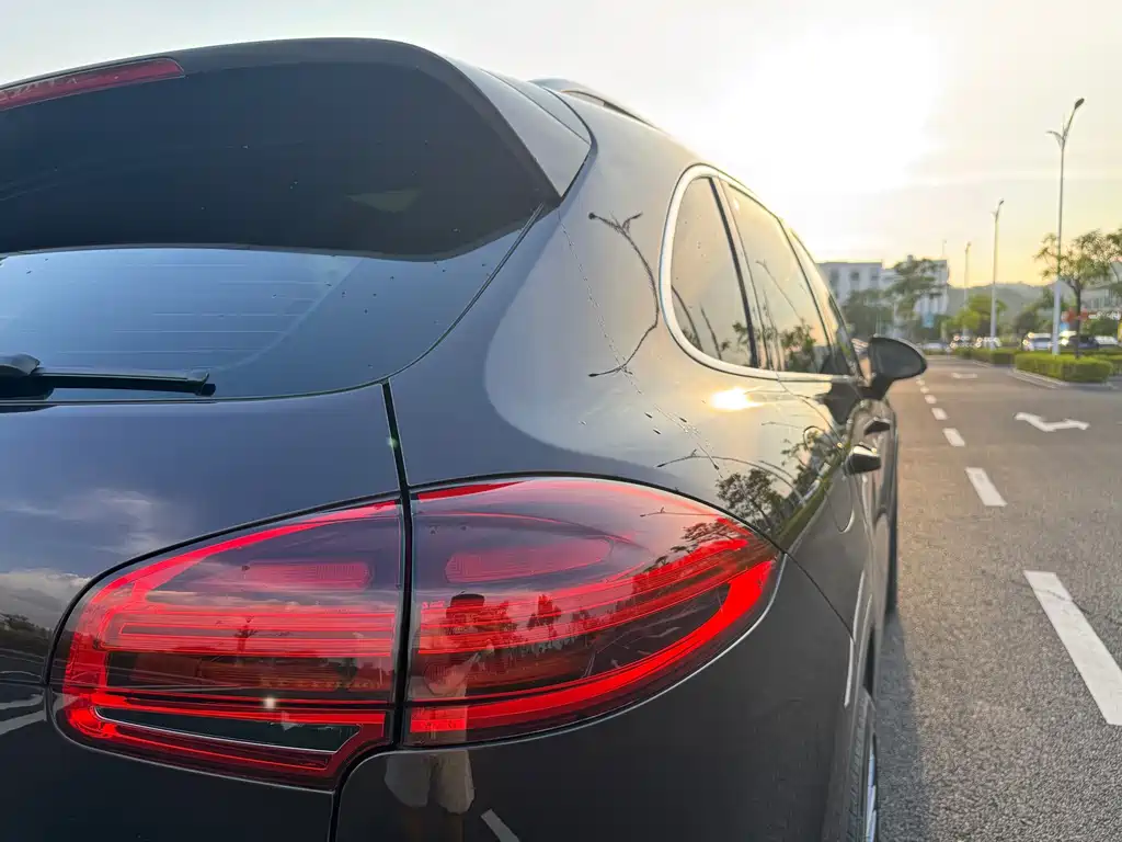 Porsche Cayenne — миниатюра 38