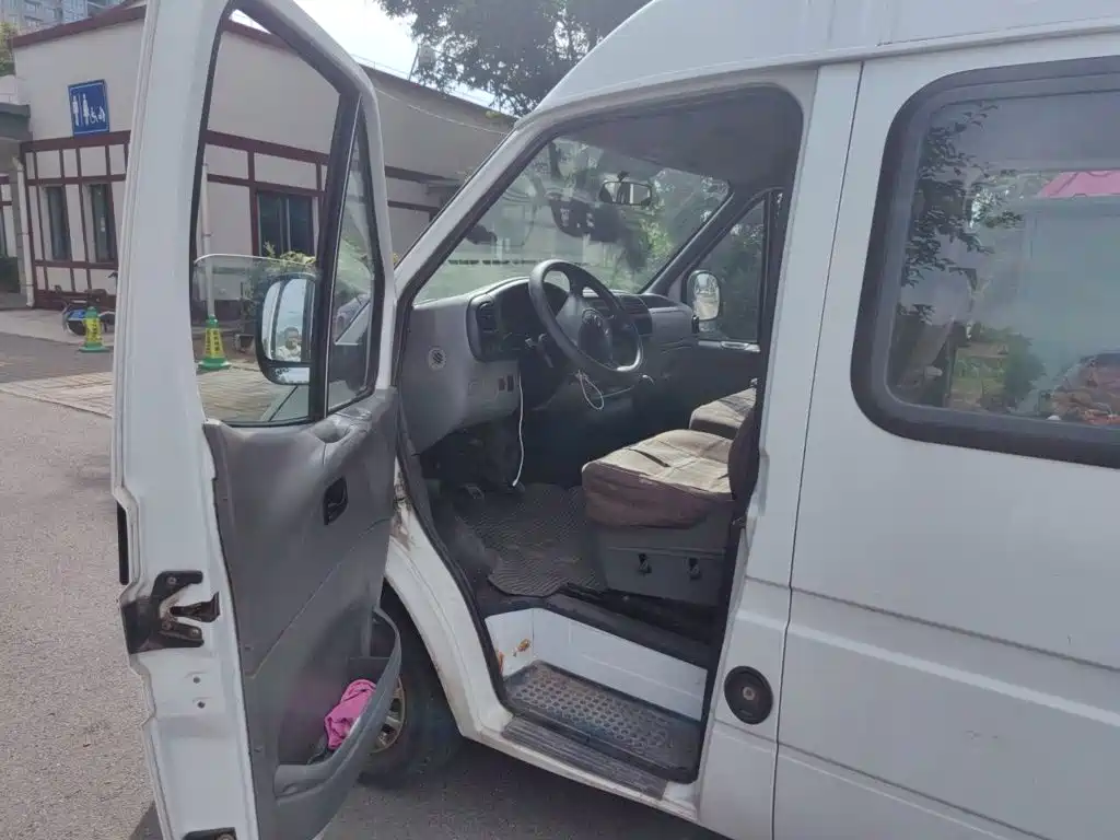 Ford Transit Classic — миниатюра 14