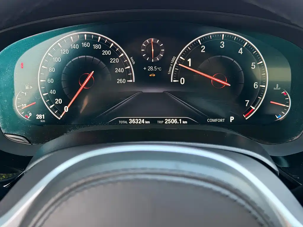 BMW 5 Series — миниатюра 17