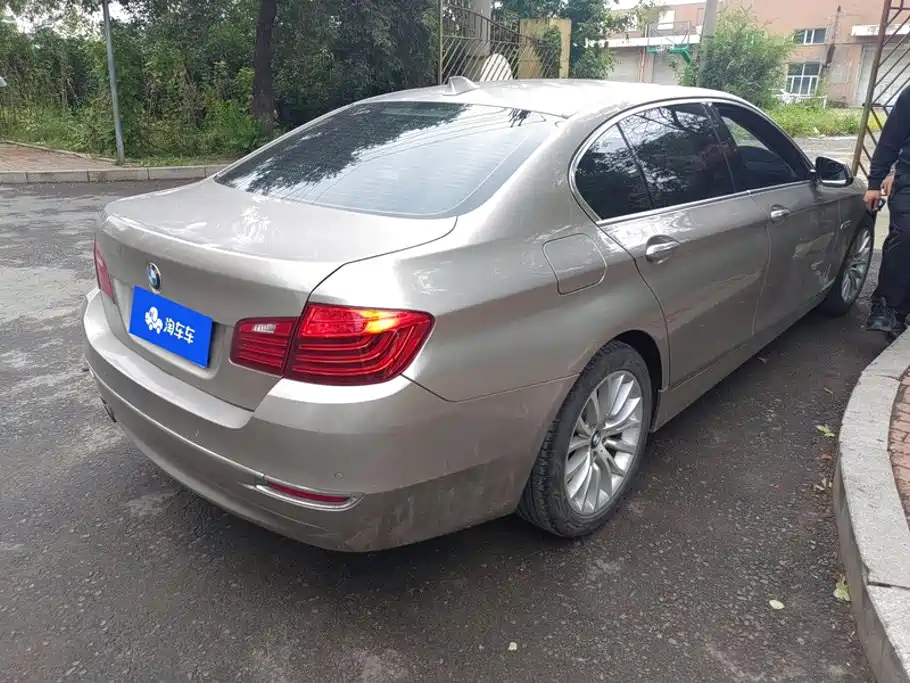 BMW 5 Series — миниатюра 3