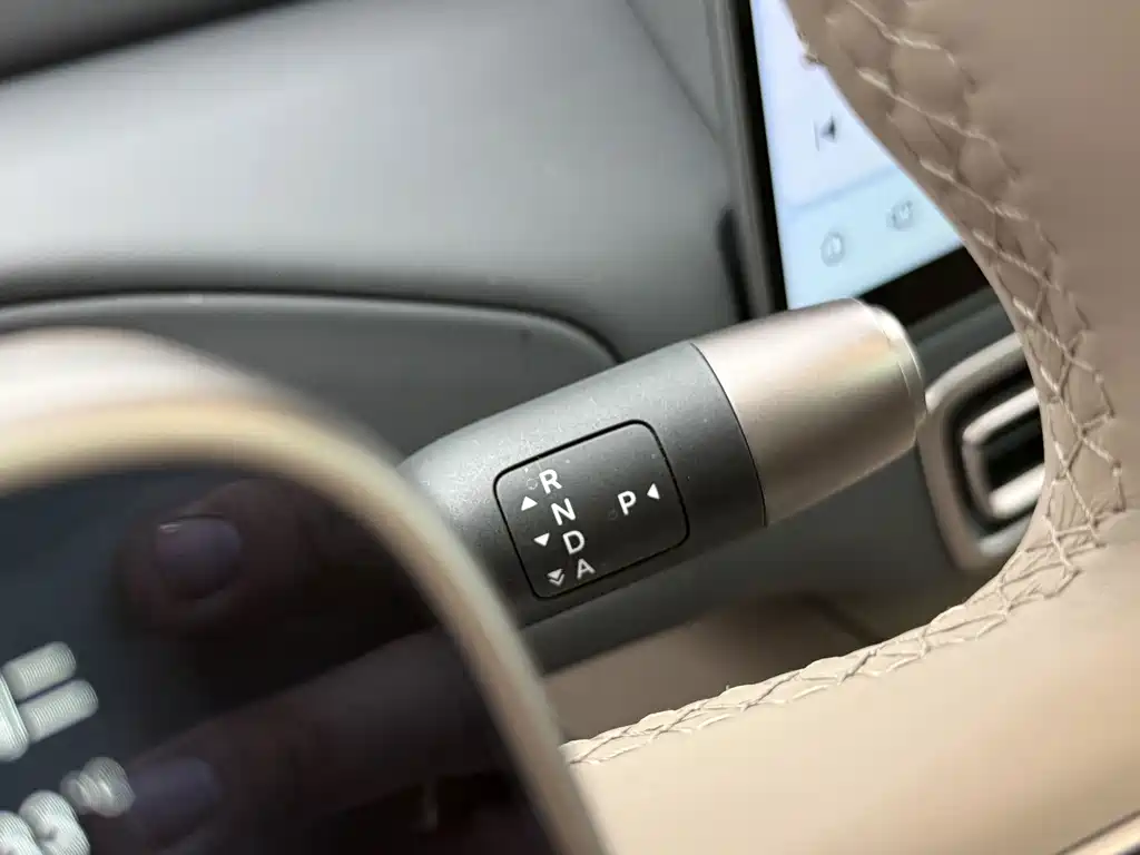 Li Auto Li MEGA — миниатюра 28