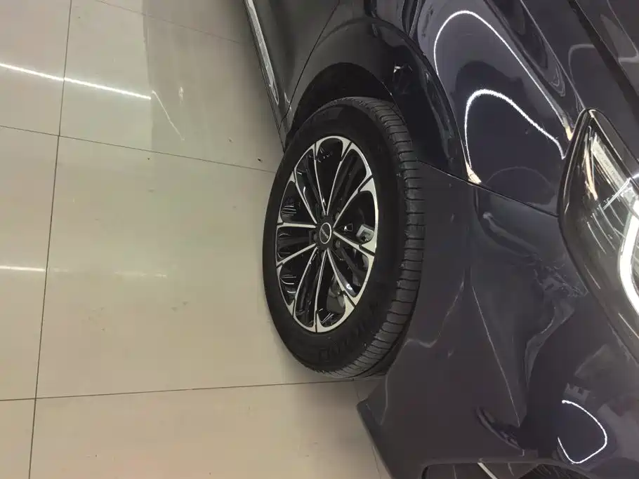 Roewe iMAX8 — миниатюра 6