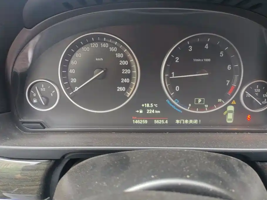 BMW 5 Series — миниатюра 14