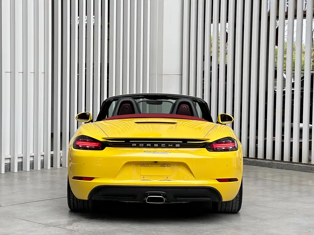 PORSCHE 718