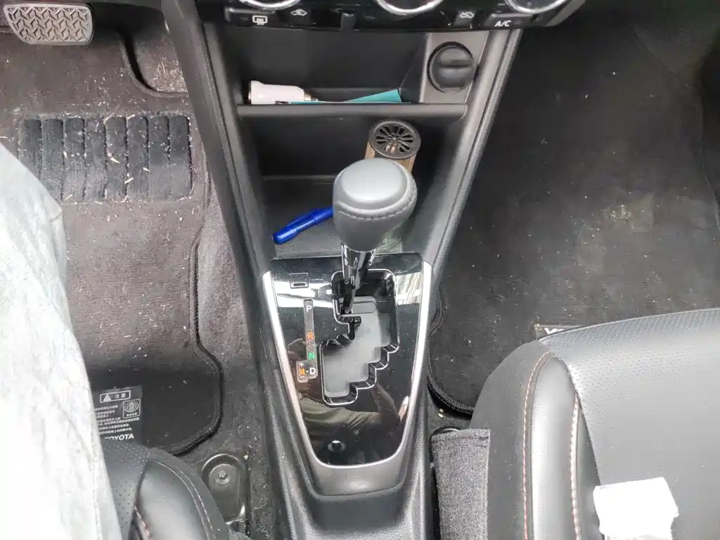 Toyota Yaris L — миниатюра 10