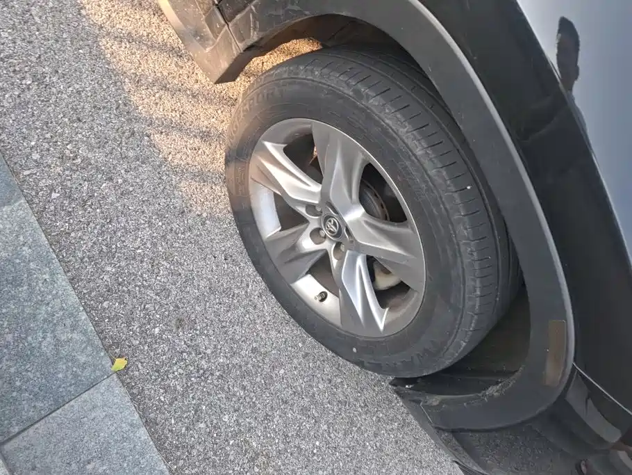 Toyota Highlander — миниатюра 6