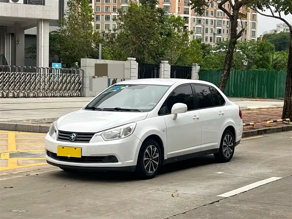 Venucia D50 2015