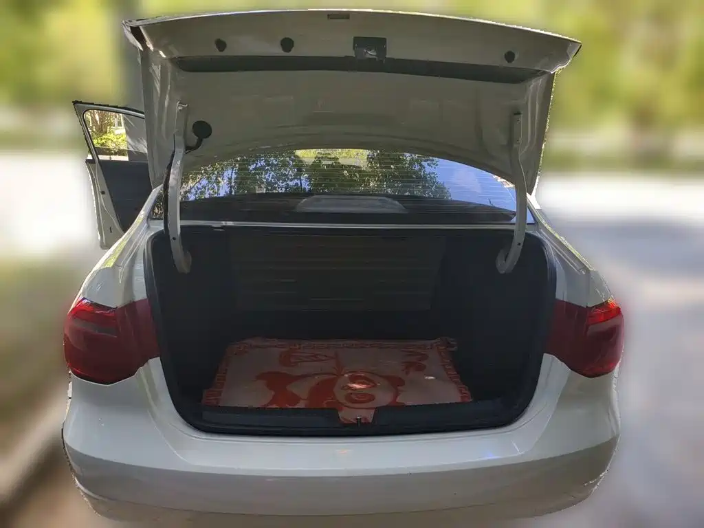 Volkswagen Jetta — миниатюра 20