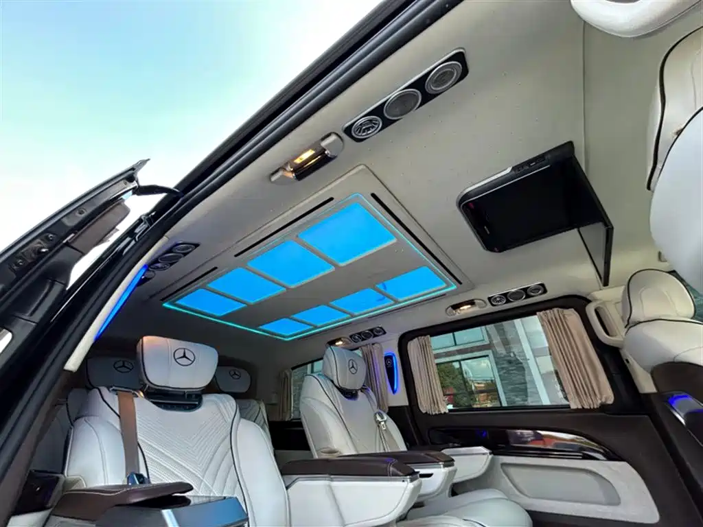 Mercedes-Benz Vito 2021 2.0T 7 мест