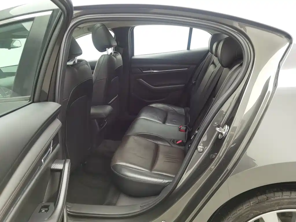 Mazda 3 Axela — миниатюра 15