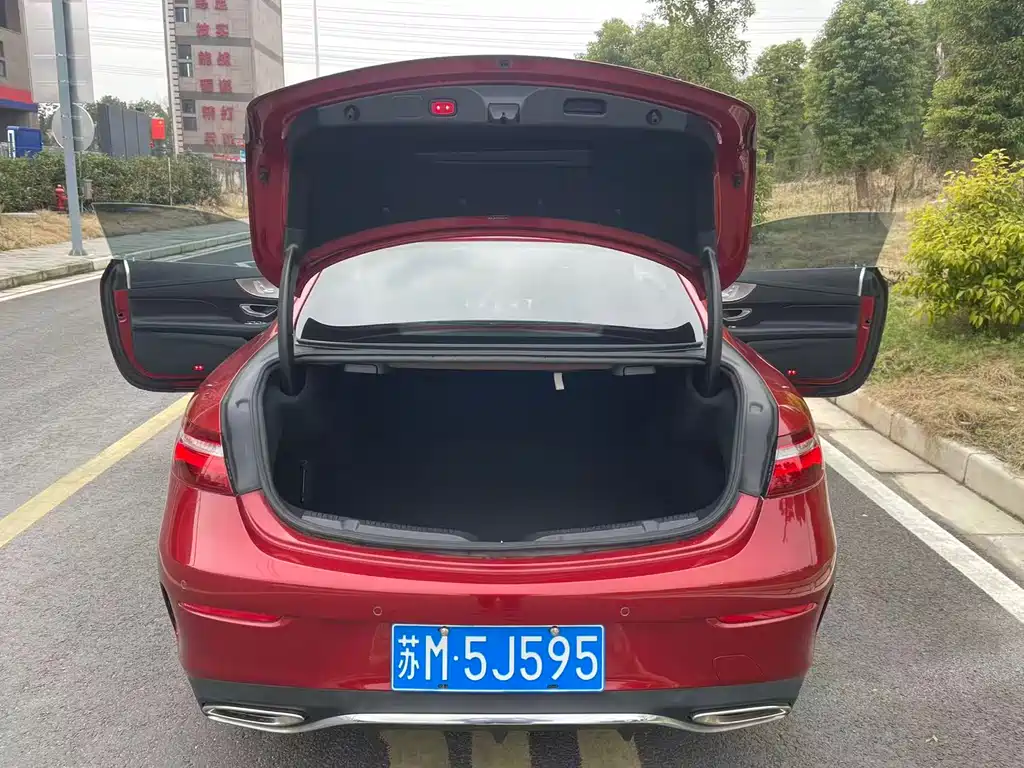 MERCEDES-BENZ E CLASS