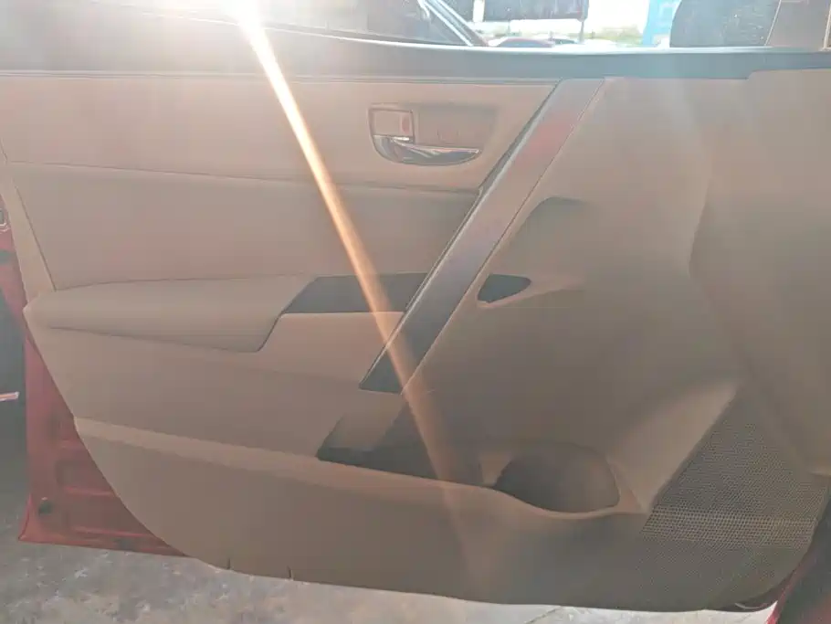 Toyota Corolla — миниатюра 7