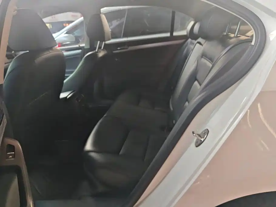 Volkswagen Sagitar — миниатюра 11