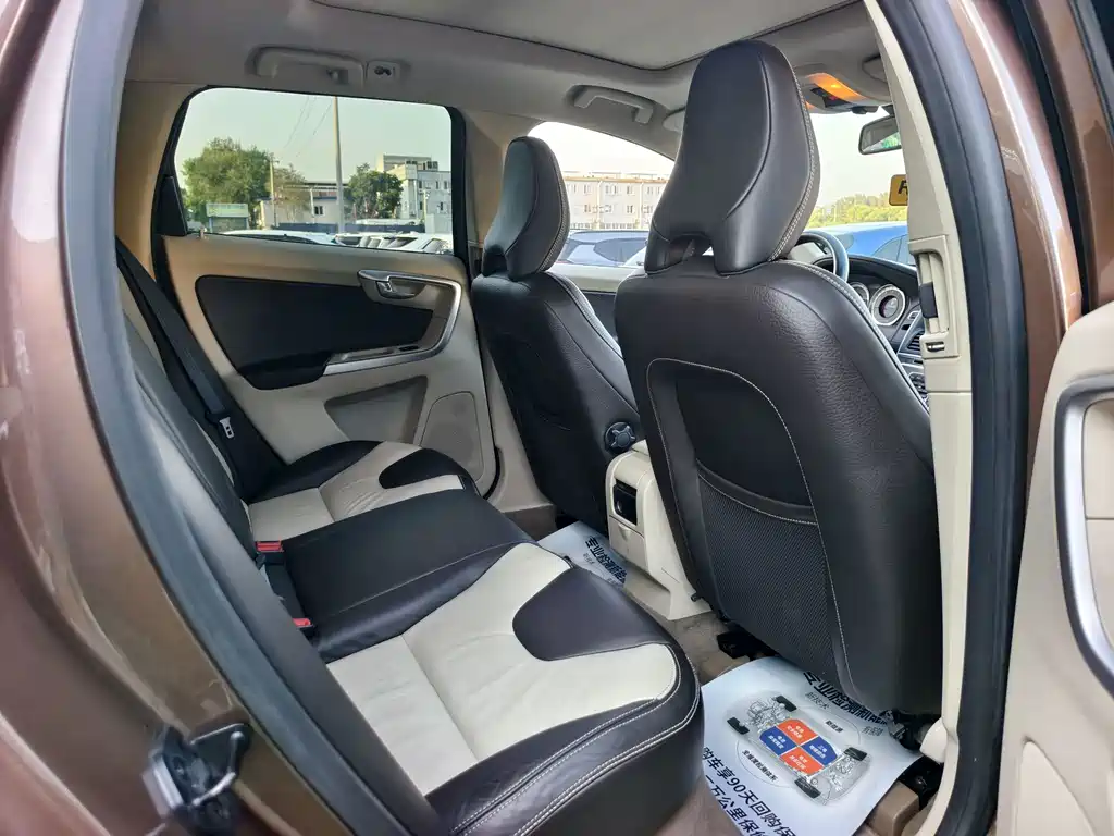Volvo XC60 (Import) — миниатюра 15