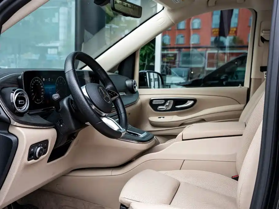 MERCEDES-BENZ V CLASS