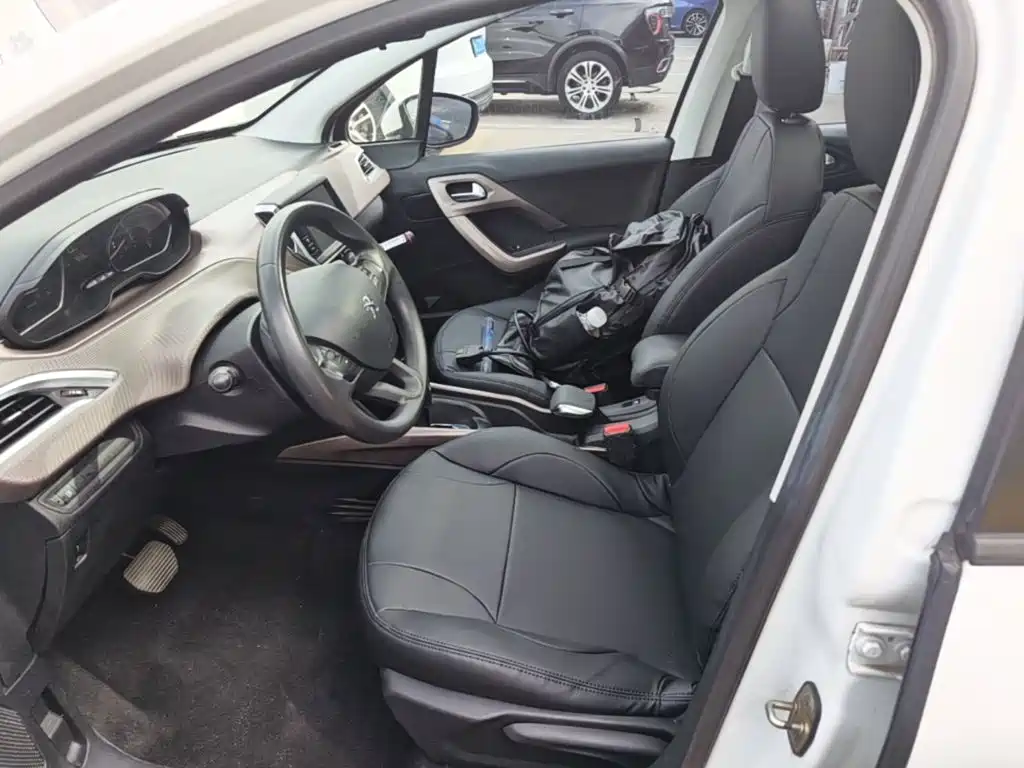 Peugeot 2008 — миниатюра 15