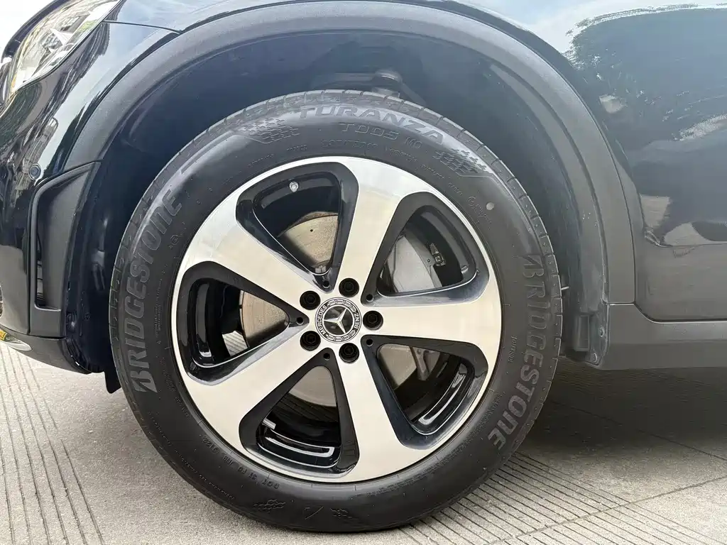 MERCEDES-BENZ  GLC