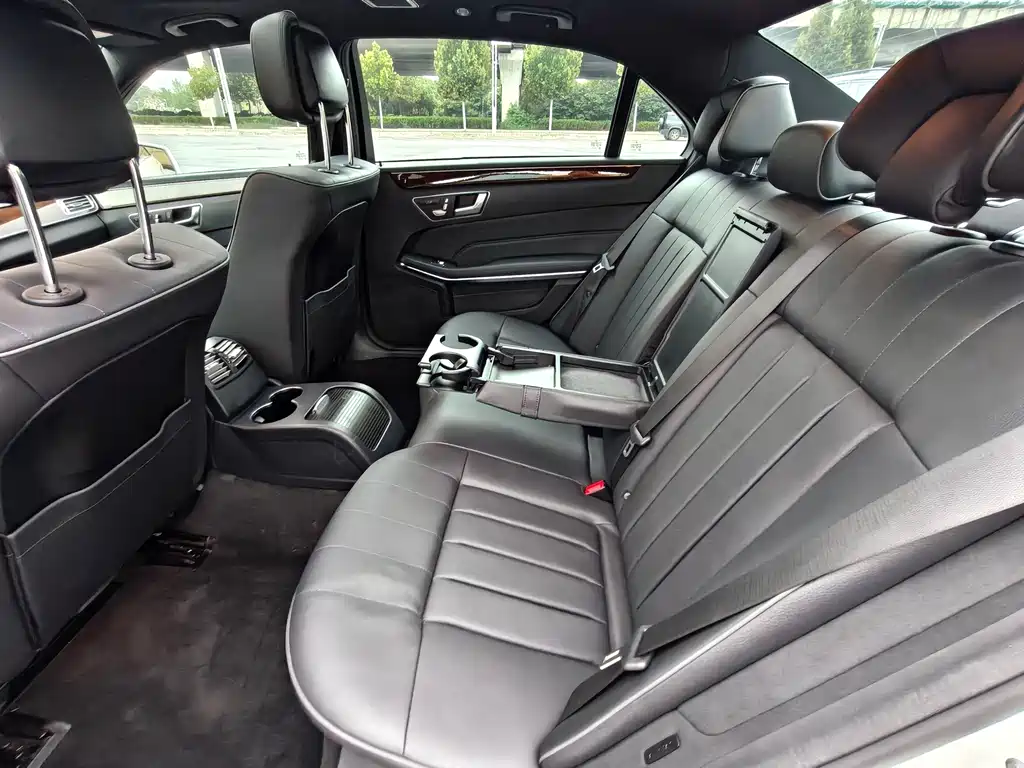 Mercedes-Benz E-Class — миниатюра 22