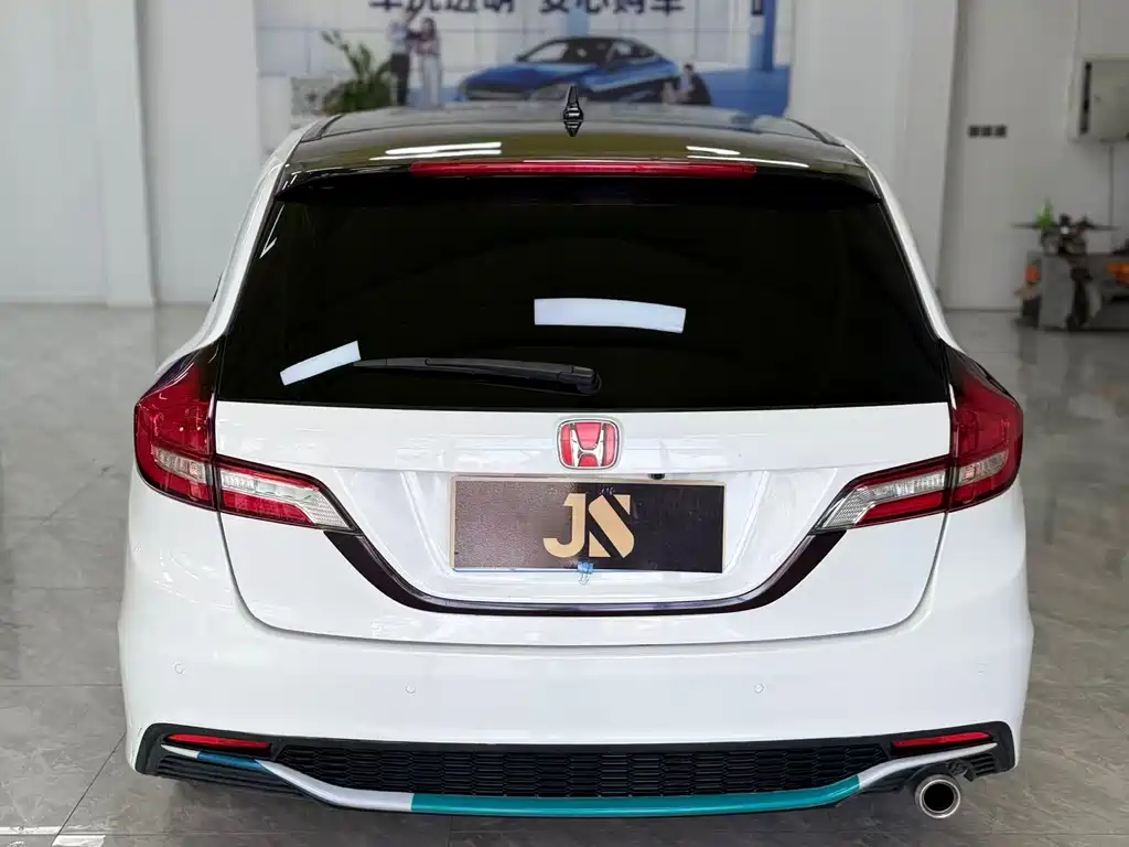 Honda Jade 2017 1.8L AT Comfort 5 мест