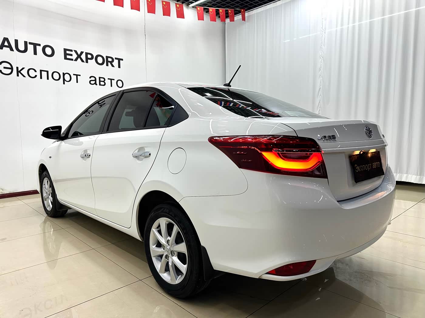 Toyota Vios 1.5 л 2022 г. Белый, пробег 41000 км