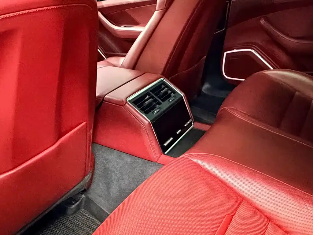 Porsche Panamera — миниатюра 10