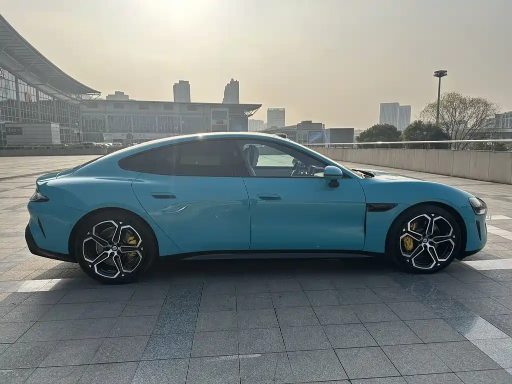 XIAOMI CAR XIAOMI SU7