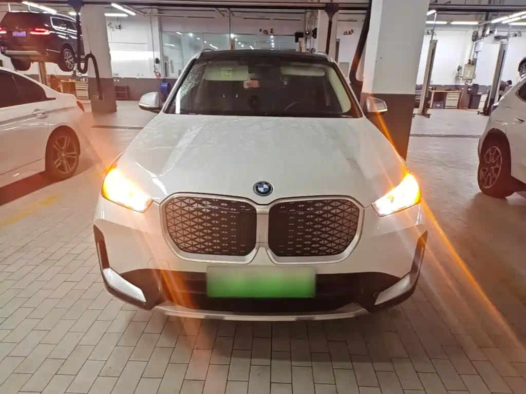 BMW iX1 — миниатюра 3