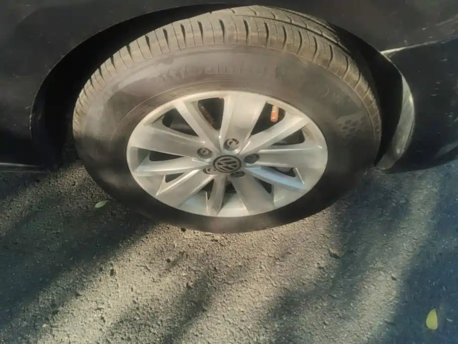 Volkswagen Santana — миниатюра 6