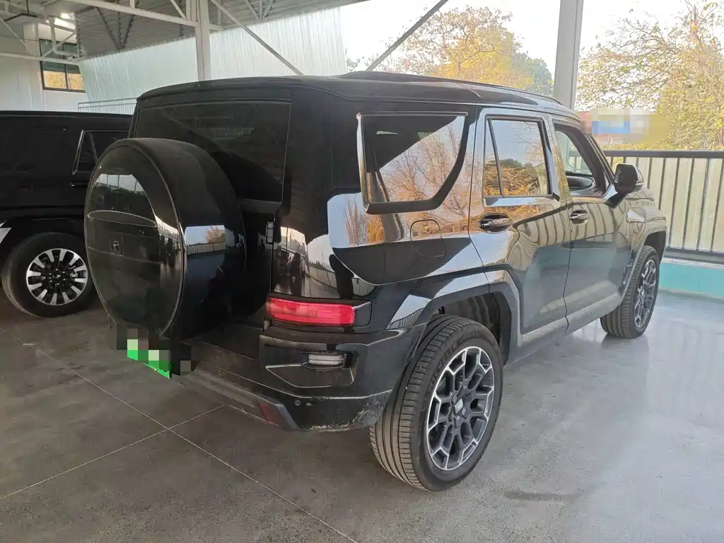 TANK TANK 700 NEW ENERGY