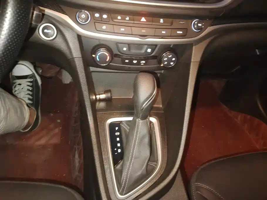 Buick Excelle — миниатюра 16