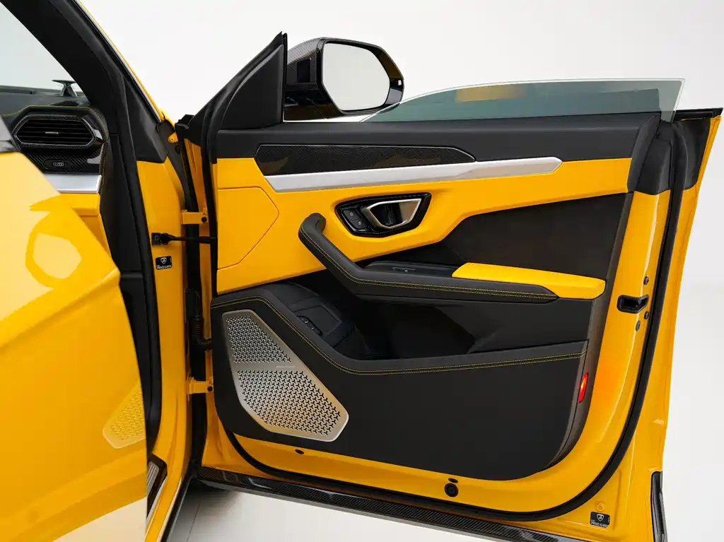 Lamborghini Urus — миниатюра 28