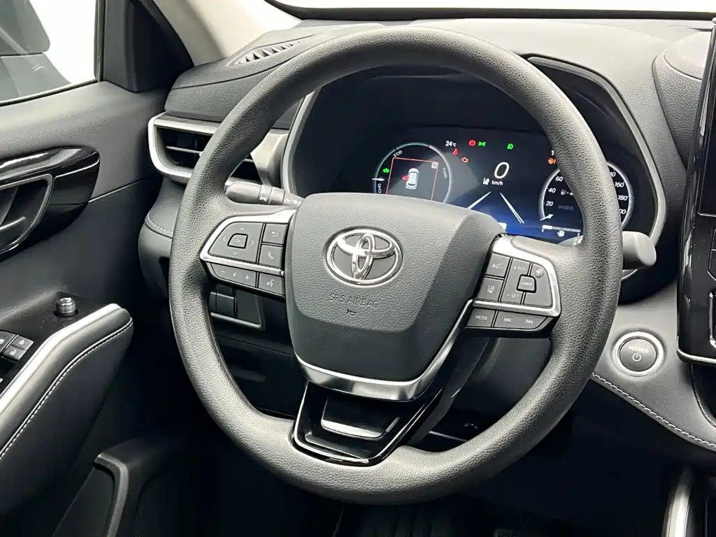 Toyota Highlander — миниатюра 13