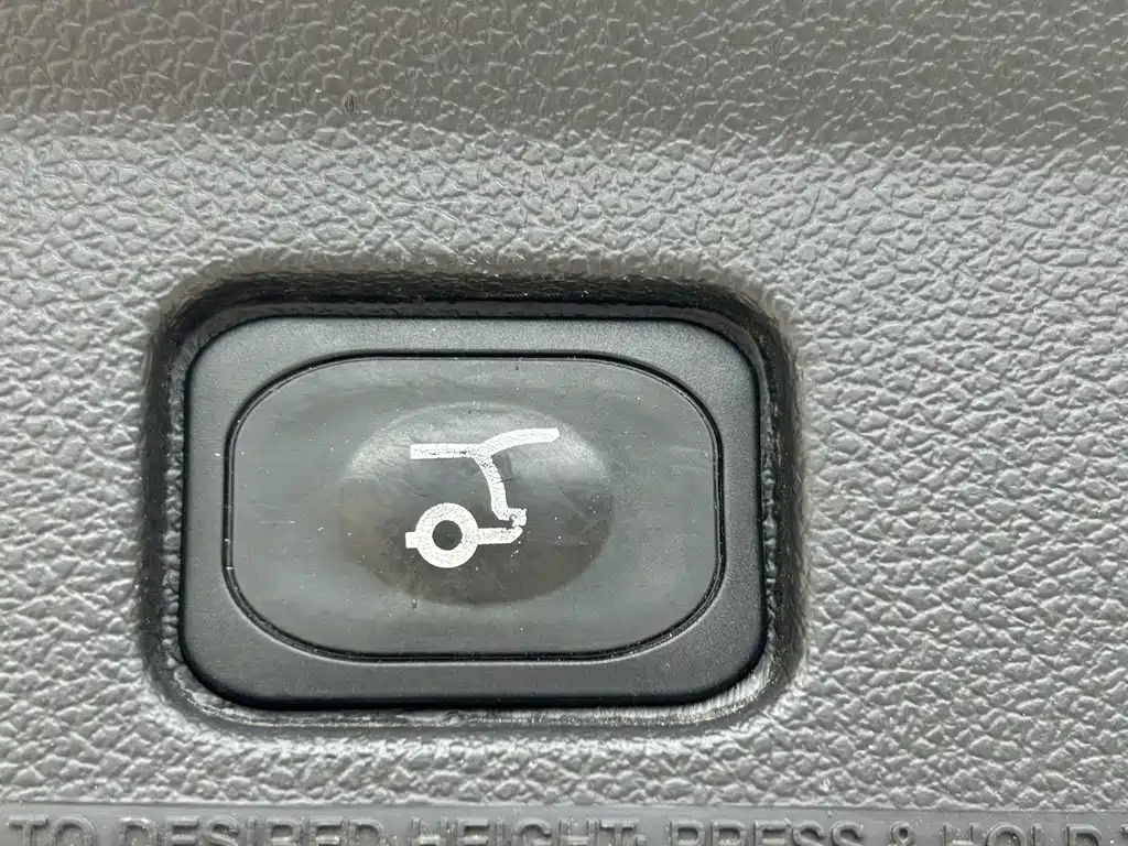 Ford Explorer (Import) — миниатюра 18
