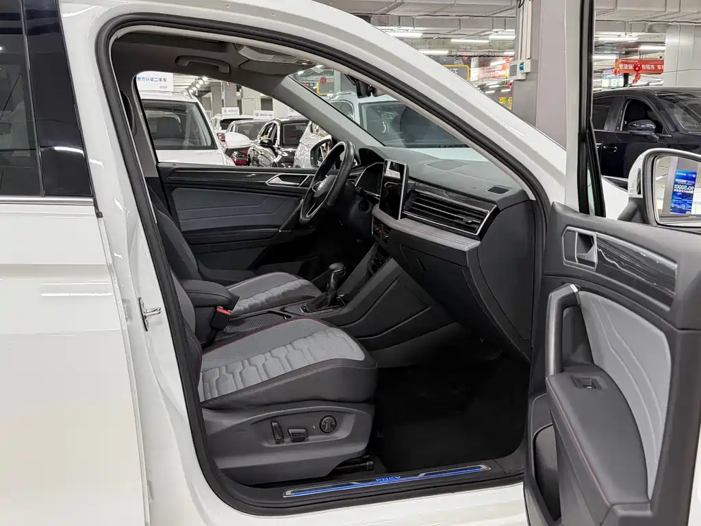 Volkswagen Tiguan L New Energy - фото 14