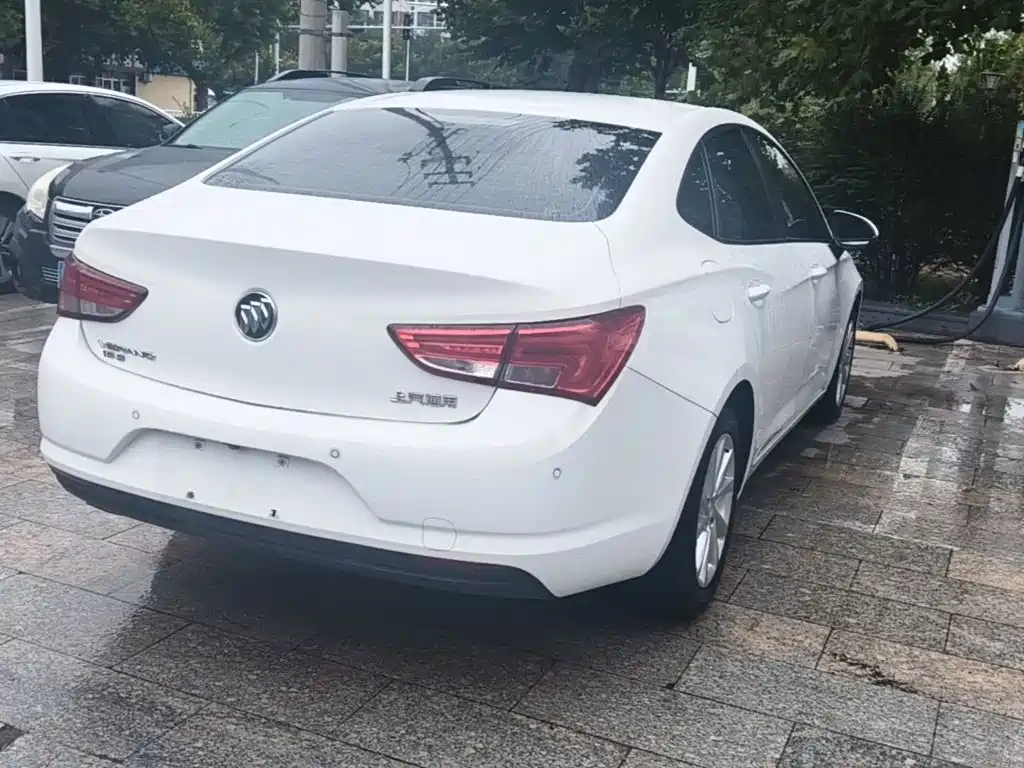 Buick Verano — миниатюра 7