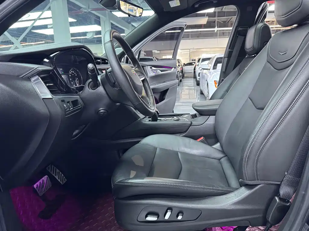 Cadillac XT6 — миниатюра 4