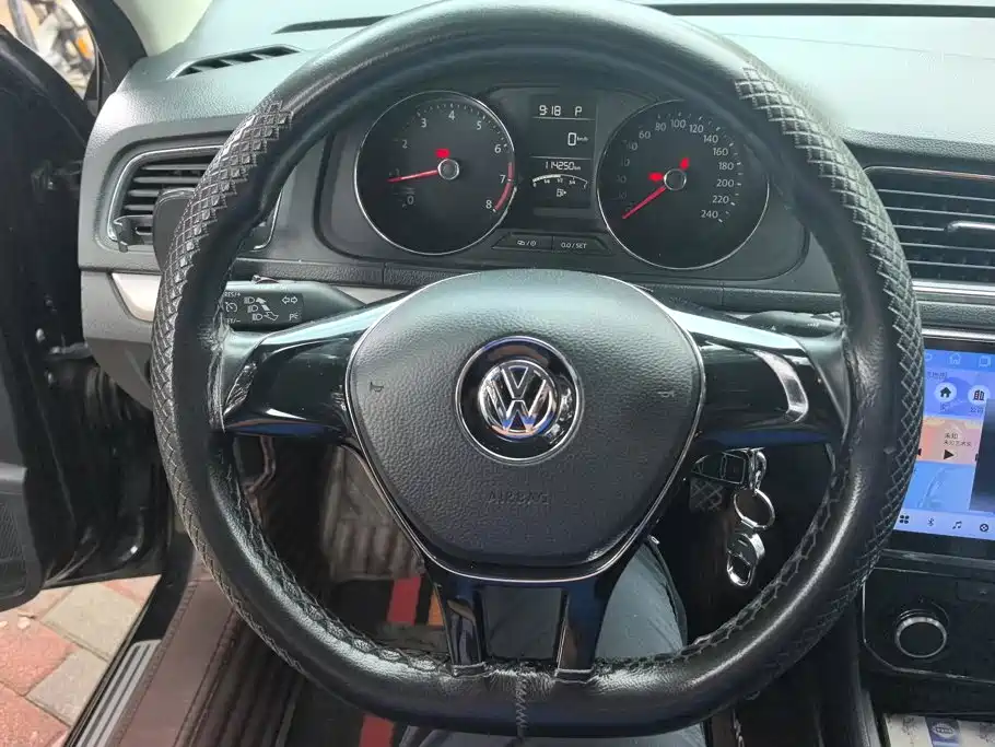 Volkswagen Lavida — миниатюра 15
