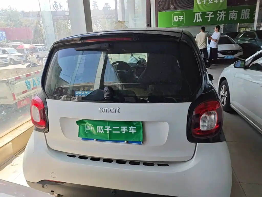 smart Smart Fortwo — миниатюра 6